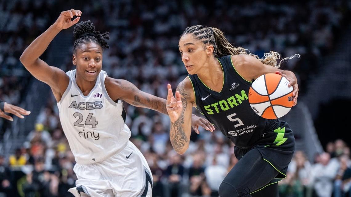 Valkyries sign F Gabby Williams to multi-year deal 