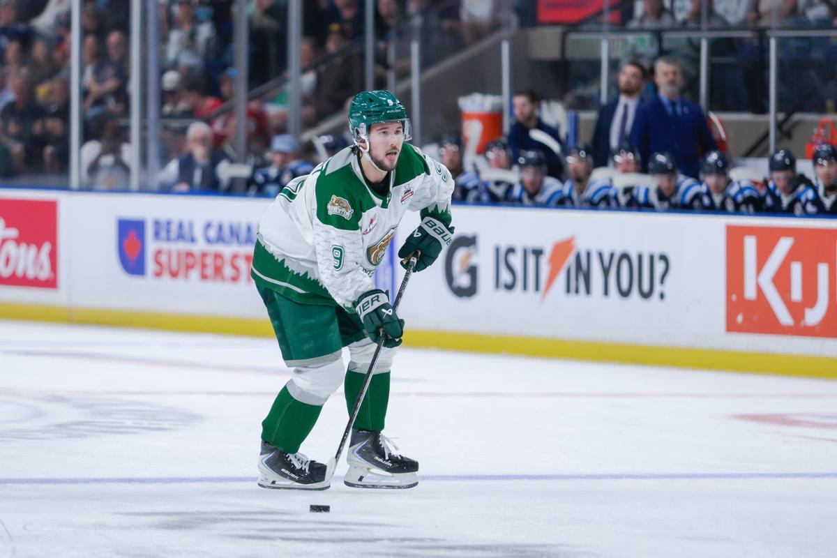  Landon DuPont notched 18 goals and 73 points in 63 regular-season games before adding five goals and 23 points in 18 WHL playoff games. (Adam Kierszenblat) 