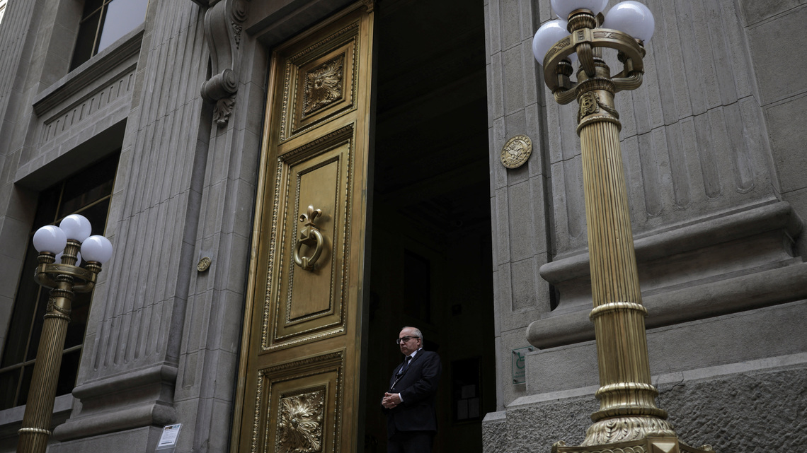 Banco Central de Chile mantendría tasa clave de interés en 4,5% en septiembre y por dos años: operadores 