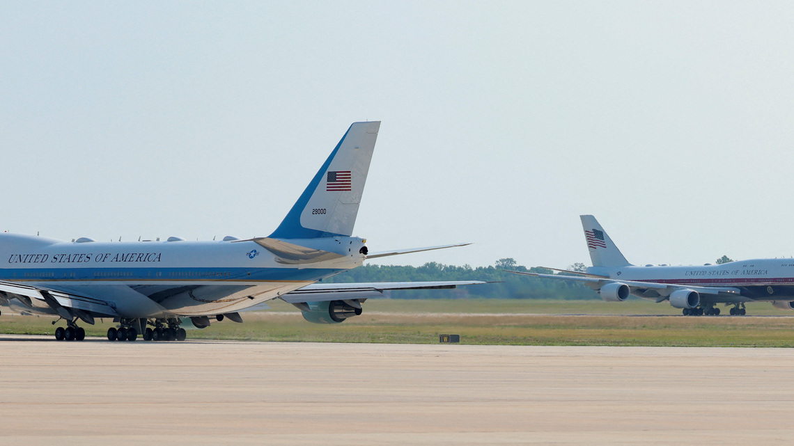 Trump flies old Air Force One out of Turkey, switches to new jet in Britain for trip home 