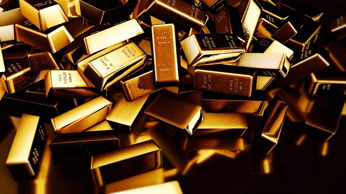 Gold's record run has dark side few investors see 