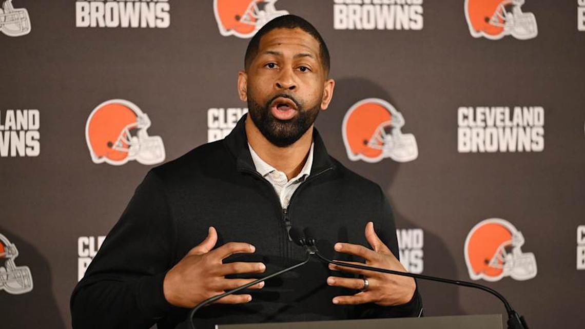 Browns GM Outlines Shedeur Sanders's Best Path to Starting Job for 2026