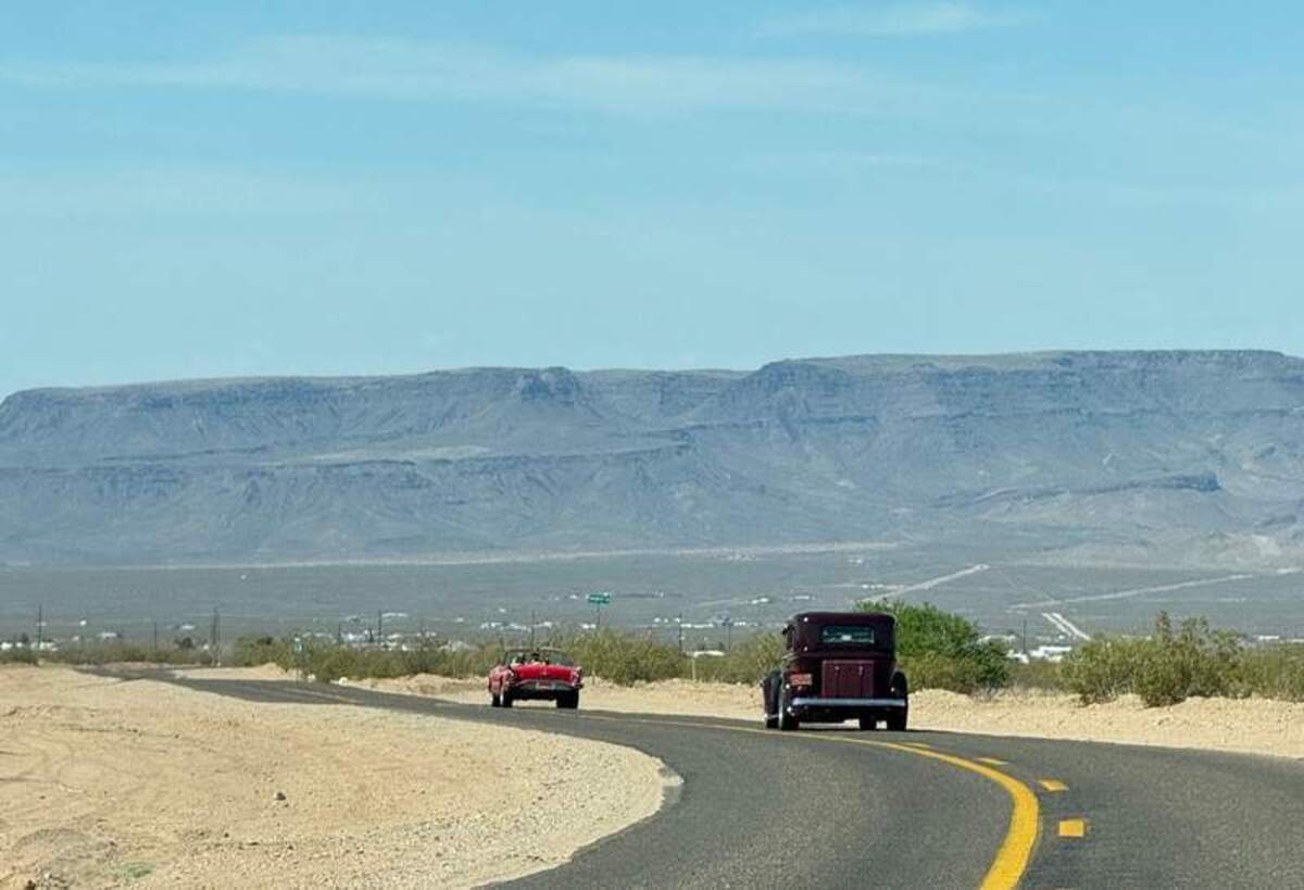  Vintage cars bring nostalgia into focus on Route 66. Photo credit: Terri Marshall 