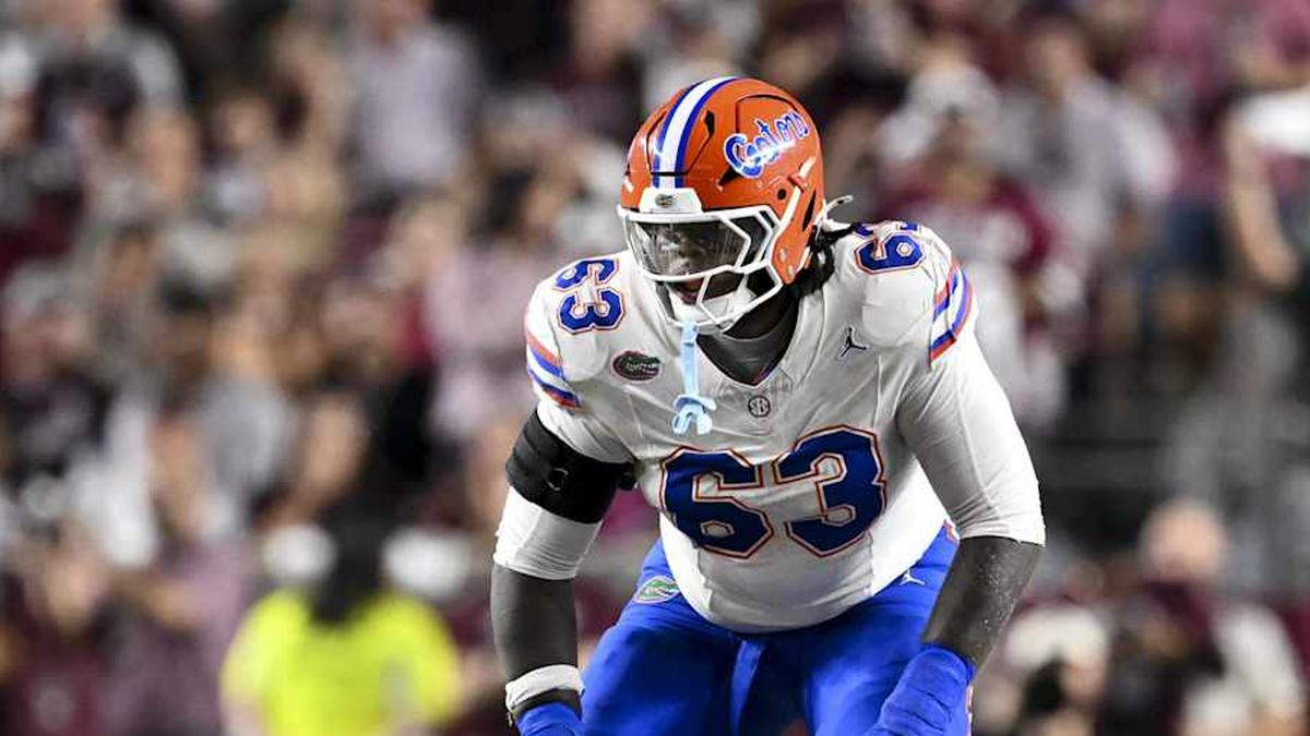  Florida Gators offensive lineman Caden Jones trained at both tackle spots during spring camp. | Maria Lysaker-Imagn Images 