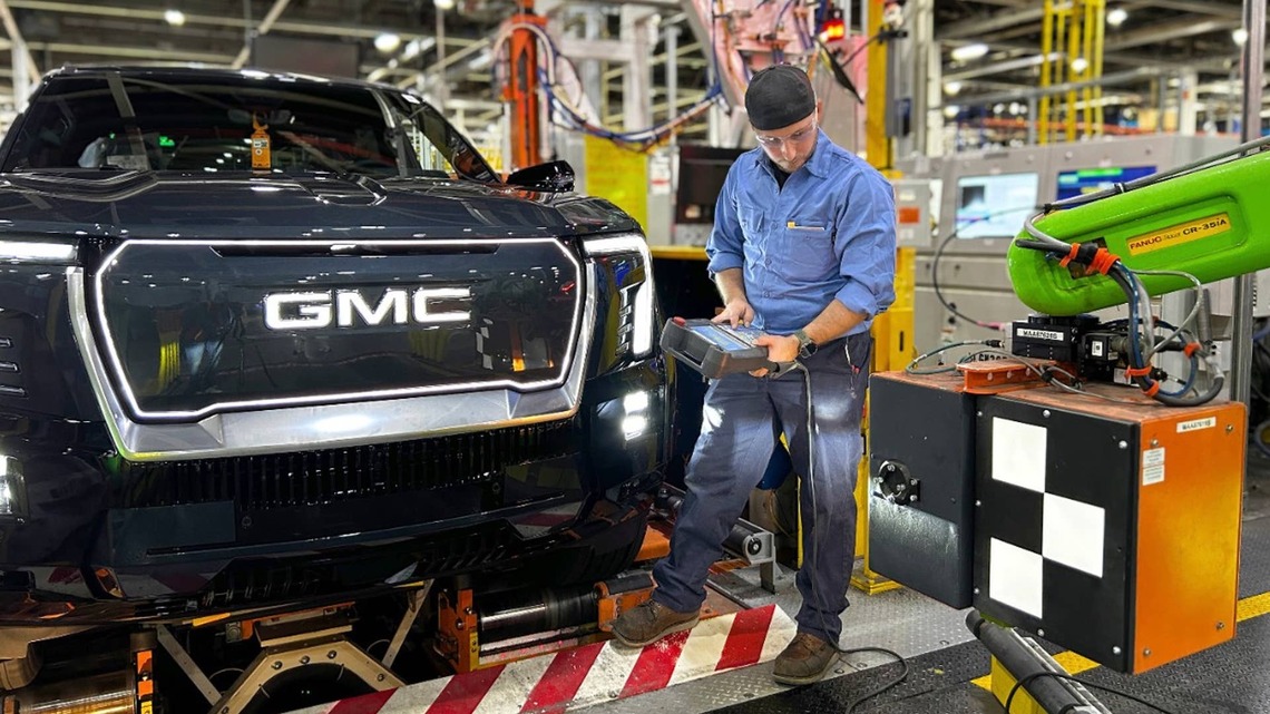 GM, UAW face sudden high-stakes factory rift 