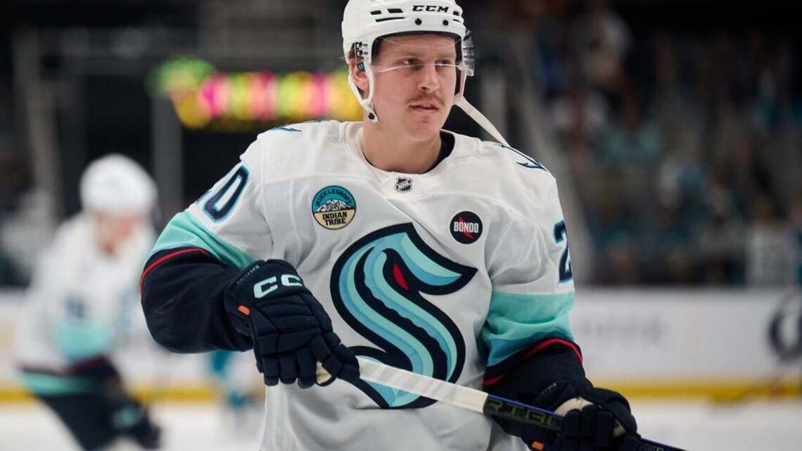 Rangers agree to terms with F Eeli Tolvanen on 1-year deal 
