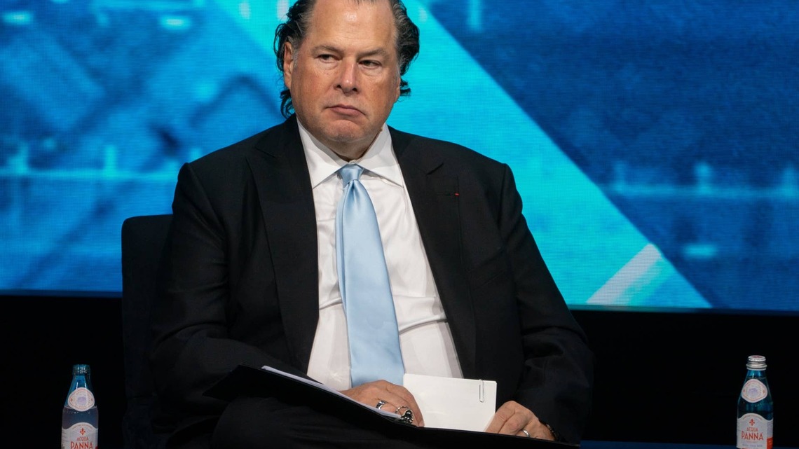 Salesforce just got the signal bulls were waiting for