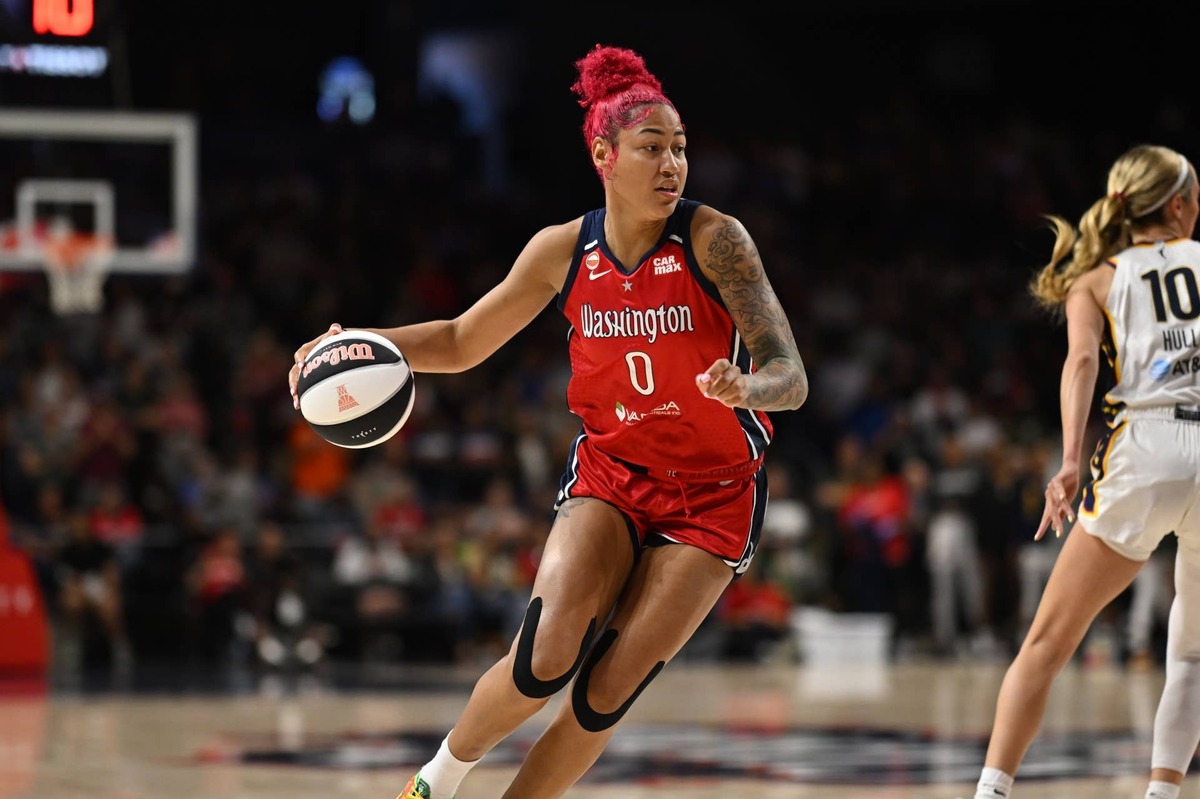  Washington Mystics center Shakira Austin (0) Rafael Suanes-Imagn Images