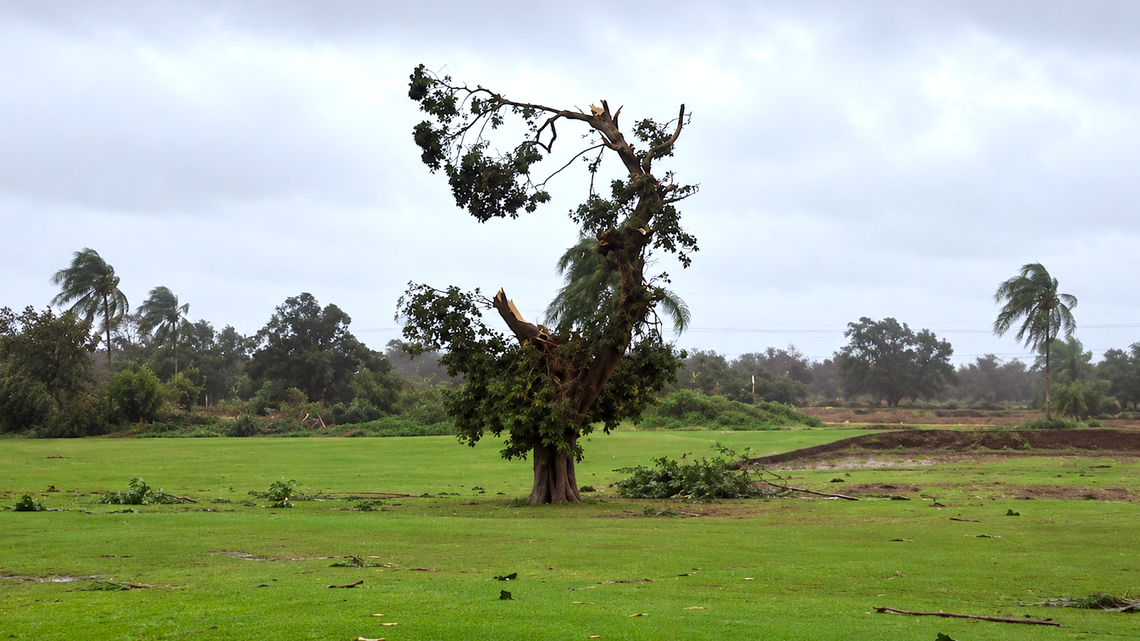 Possible Tornado Rips Through San Clemente Golf Course As Extreme California Weather Escalates (Video) 