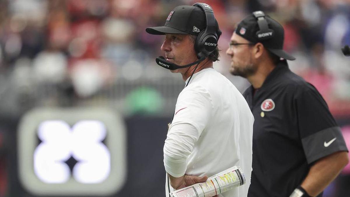  Oct 26, 2025; Houston, Texas, USA; San Francisco 49ers head coach Kyle Shanahan looks on during the fourth quarter of the game against the Houston Texans at NRG Stadium. Mandatory Credit: Troy Taormina-Imagn Images | Troy Taormina-Imagn Images 