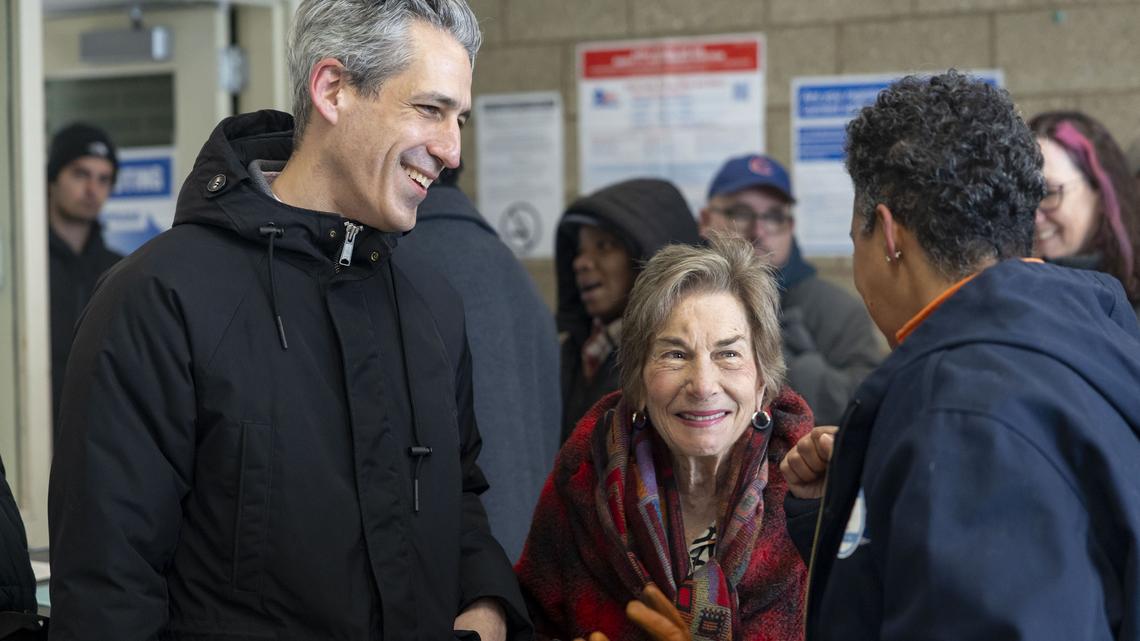 Evanston Mayor Daniel Biss ahead in race for Democratic nomination to succeed US Rep. Jan Schakowsky in Illinois 9th District 