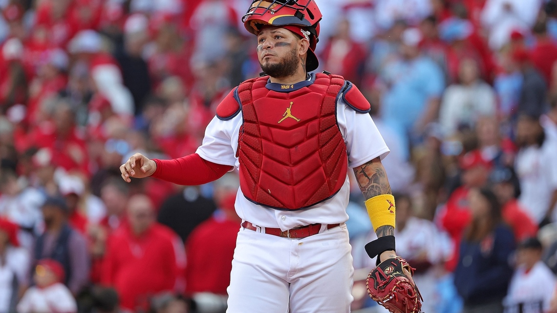MLB's Yadier Molina Says Plane That Burst Into Flames Intended to Pick Him Up 