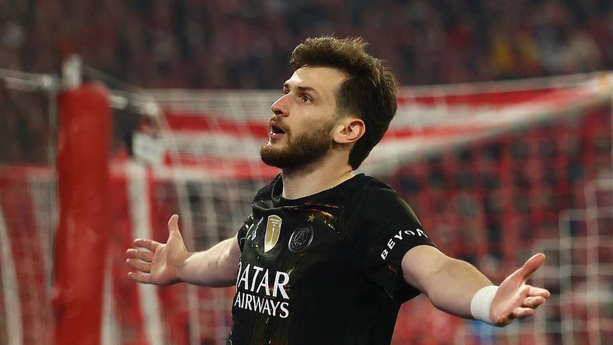  Khvicha Kvaratskhelia is unplayable at the moment. | Chris Brunskill/Fantasista/Getty Images 