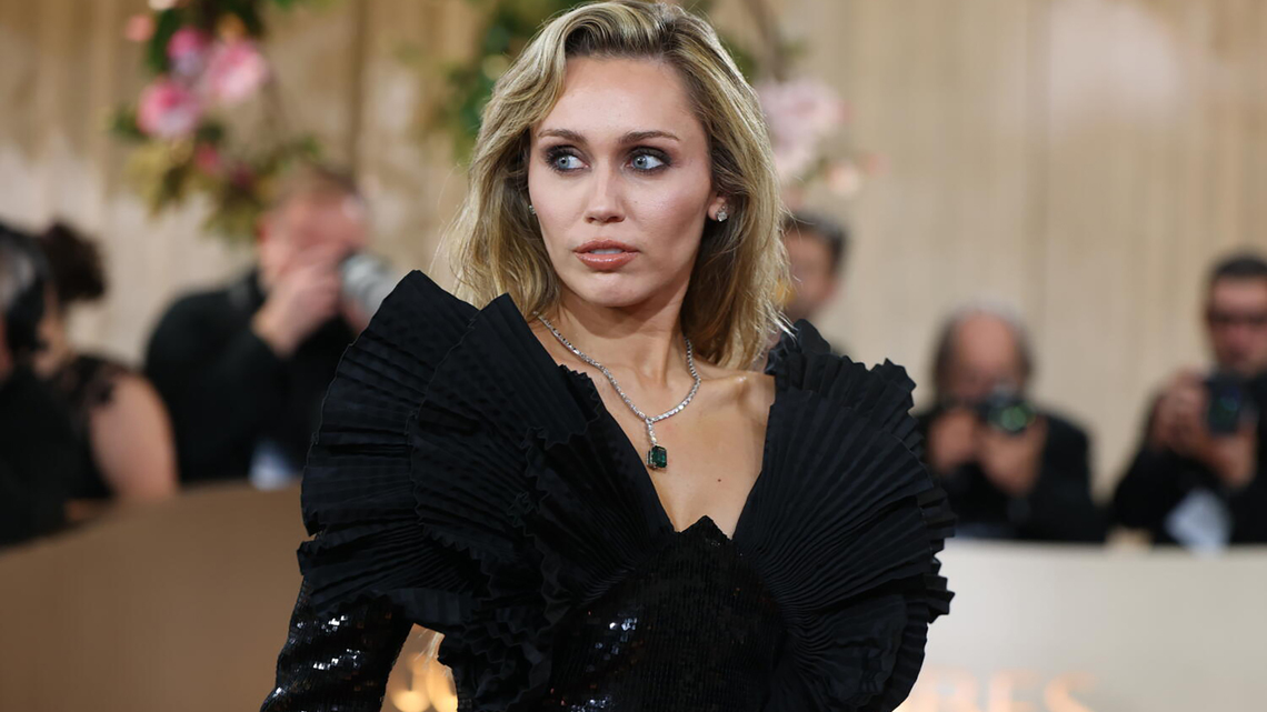 Review: Miley Cyrus is an ambivalent comeback queen 