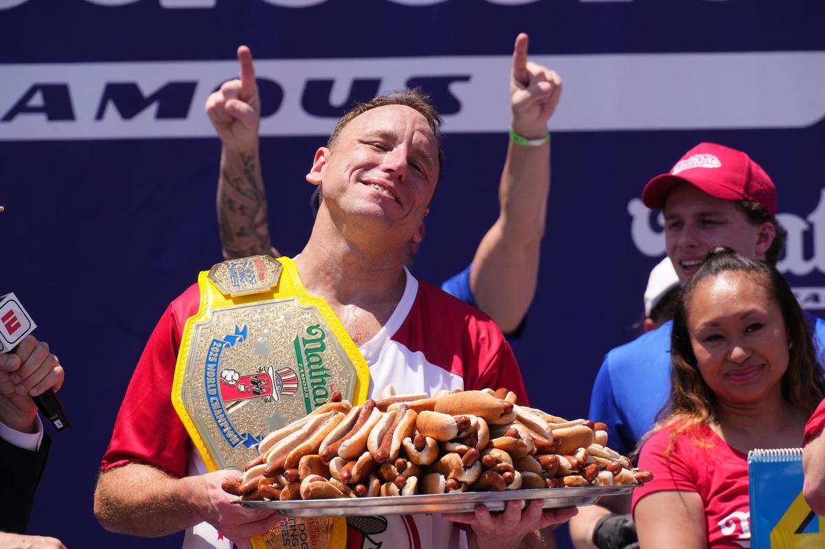 Competitive eater Joey Chestnut will challenge Wichita Wind Surge staff and fans to a cinnamon roll and chili eating contest on April 17.