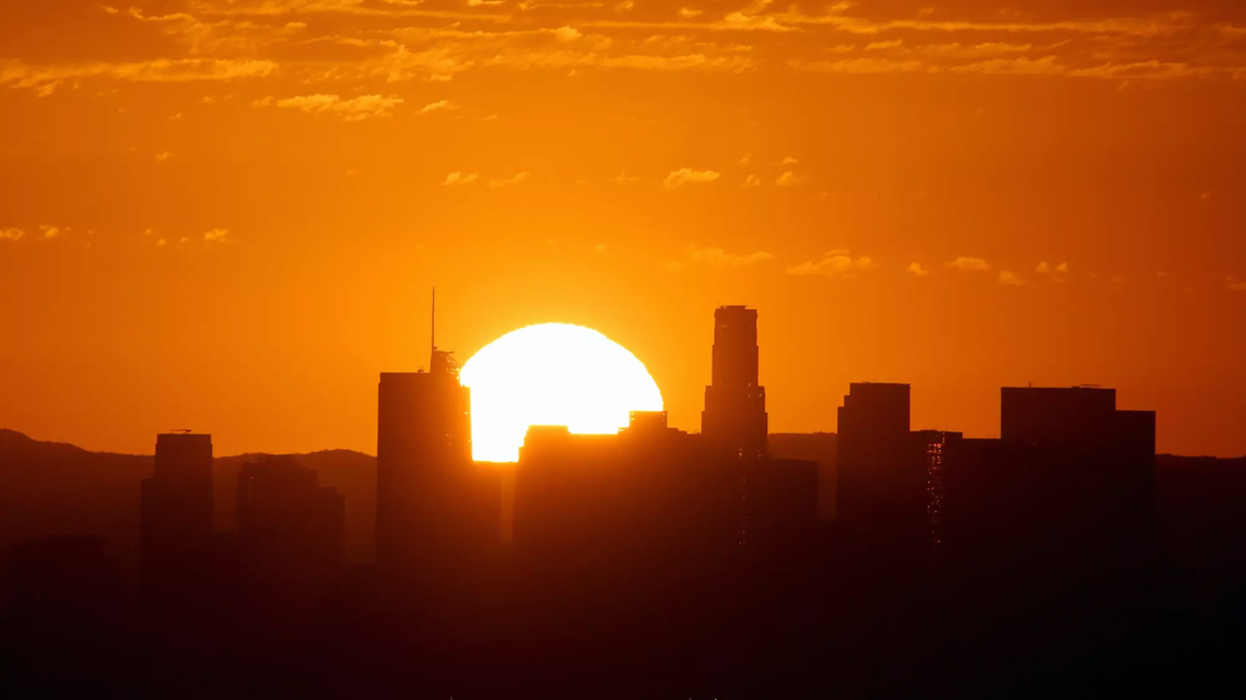 Commentary: Air conditioning alone won't save us from killer heat 