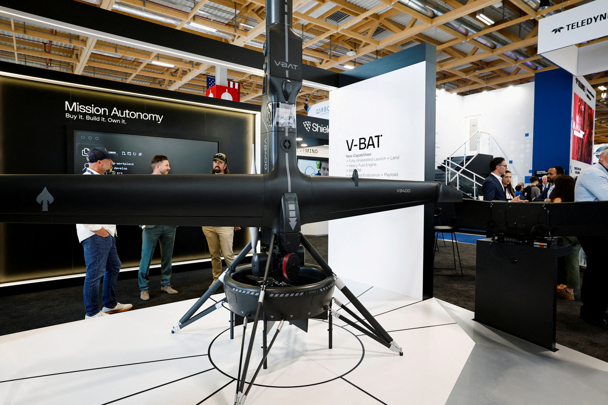 FILE PHOTO: A Shield AI MQ-35 V-BAT vertical take-off and landing unmanned aerial vehicle (UAV) is displayed at the 55th International Paris Airshow at Le Bourget Airport near Paris, France, June 17, 2025. REUTERS/Benoit Tessier/File Photo