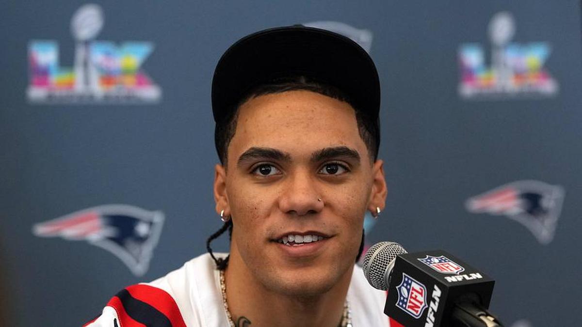  Feb 5, 2026; Santa Clara, CA, USA; New England Patriots cornerback Christian Gonzalez (0) talks to media members at the Santa Clara Marriott. Mandatory Credit: Darren Yamashita-Imagn Images | Darren Yamashita-Imagn Images 
