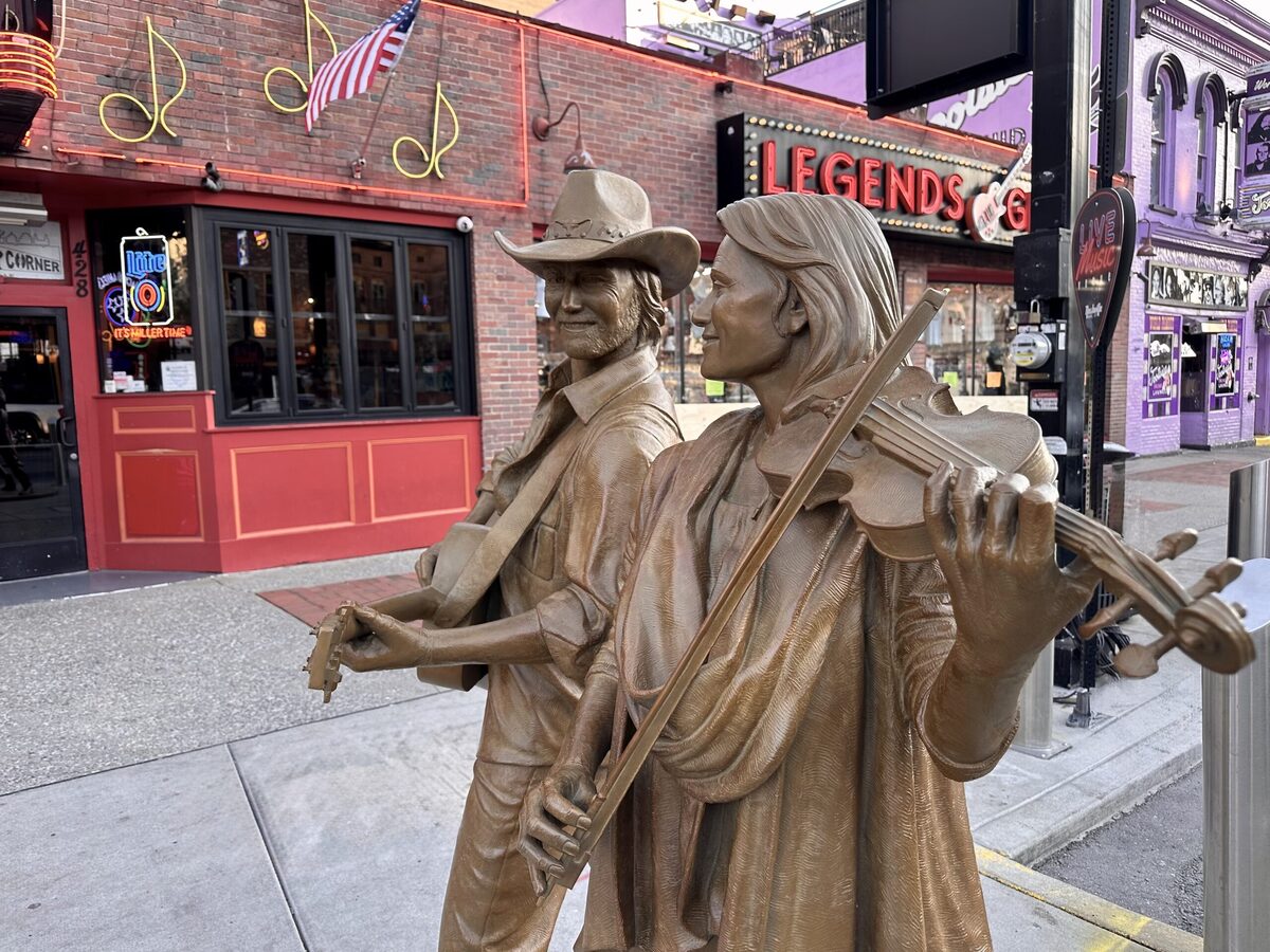  Statue on Broadway dedicated to Nashville’s talented musicians. Photo credit: Cathy Bennett Kopf 