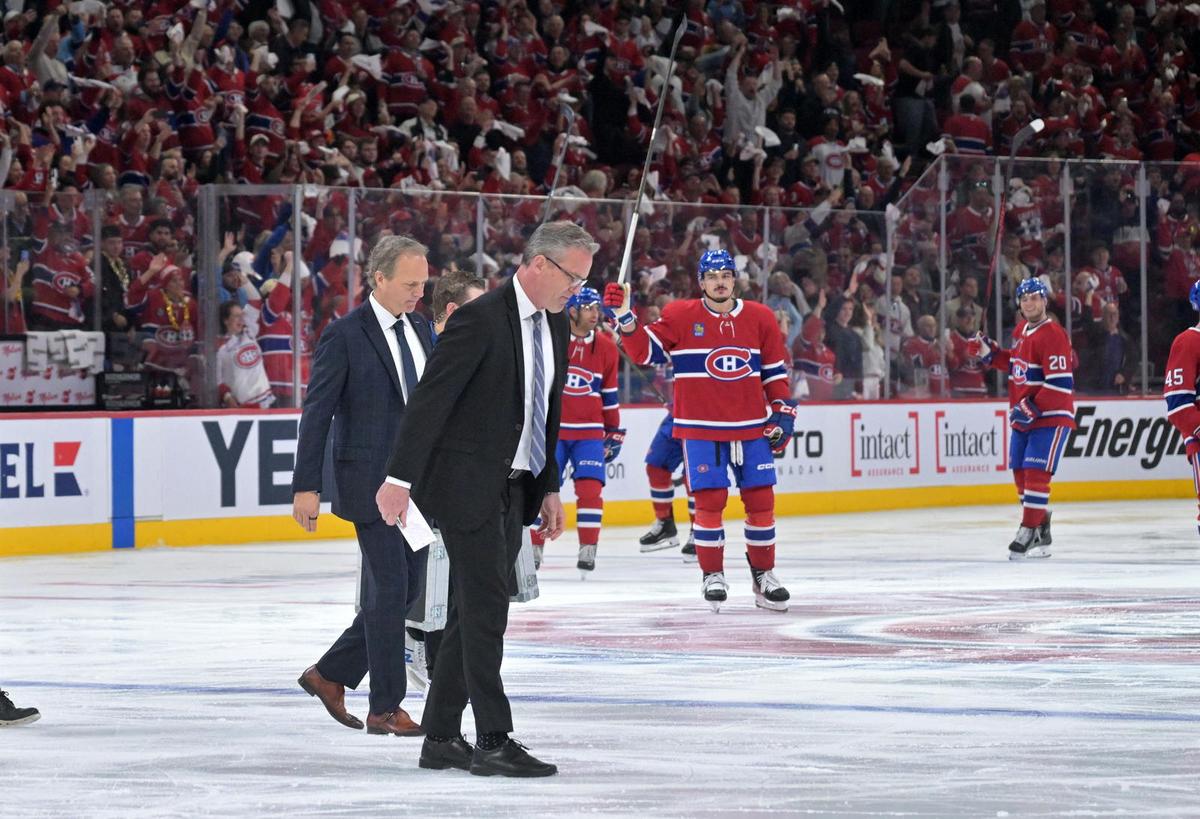  Lightning's Jon Cooper Gets Goalied In A Huge Game... Again 