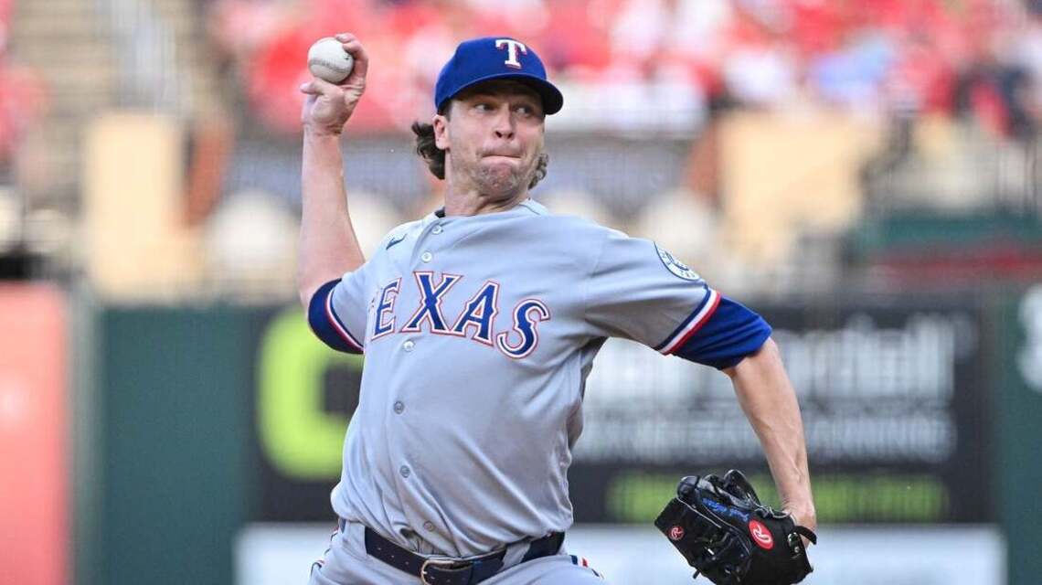 Rangers down Cardinals behind deGrom’s 100th career victory