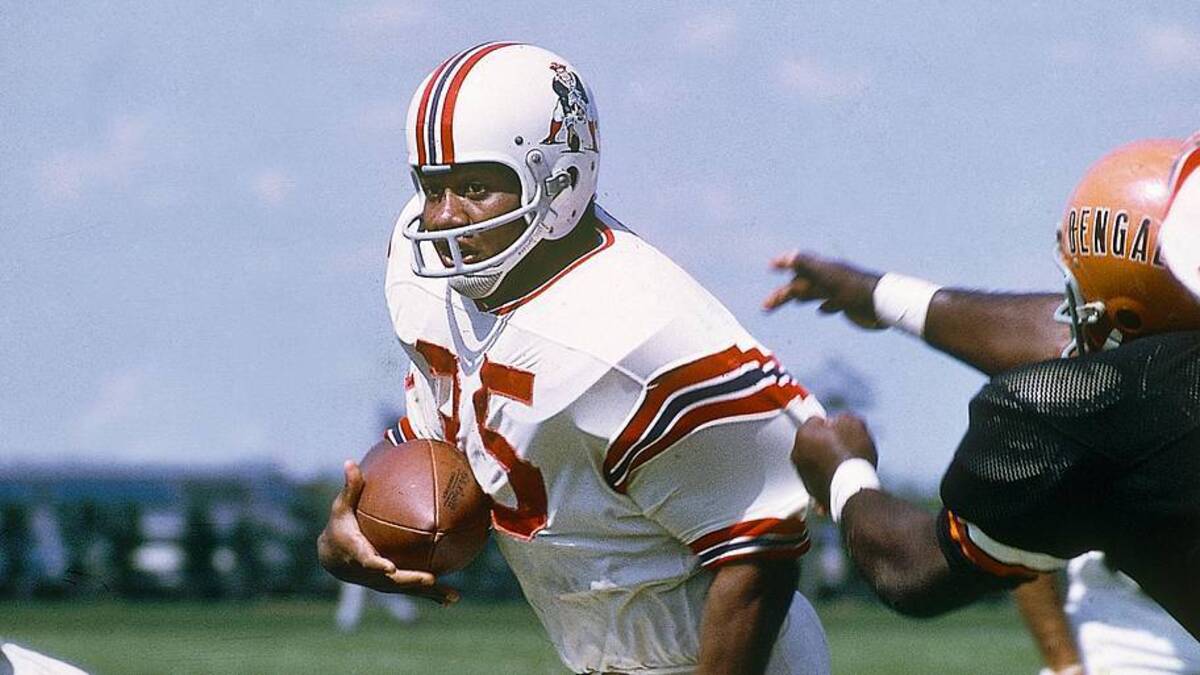  Aug 10, 1969; Bowling Green, OH, USA; FILE PHOTO; Boston Patriots full back Jim Nance (35) in action against the Cincinnati Bengals at Perry Field during the 1969 preseason. Mandatory Credit: Malcolm Emmons-USA TODAY NETWORK | Malcolm Emmons-Imagn Images 