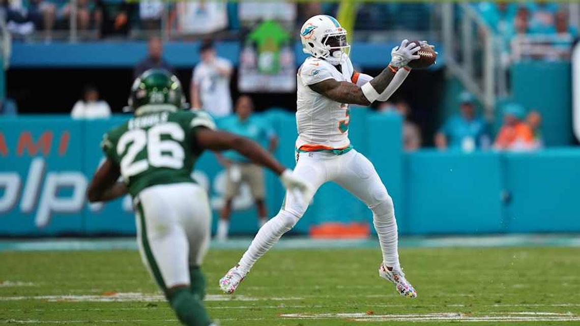 Examining What Could Be Next for Former Dolphins Beckham And Waller