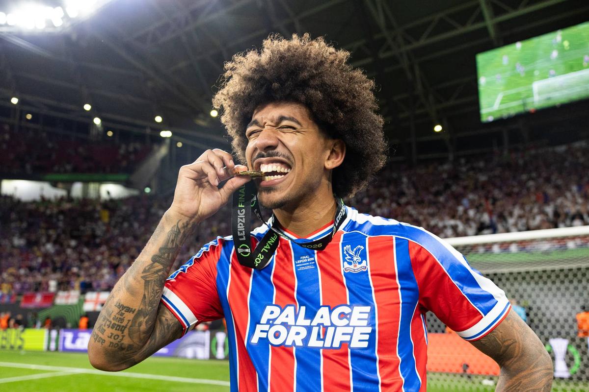  Chris Richards of Crystal Palace bites his winers medal after the UEFA Conference League Final 2026 between Crystal Palace FC and Rayo Vallecano de Madrid at The Red Bull Arena on May 27, 2026 in Leipzig, Germany. (Photo by KontentHaus/Getty Images) Photo by KontentHaus/Getty Images