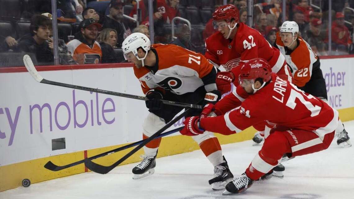 Andrew Copp, Red Wings nab home victory to extend Flyers' winless streak 