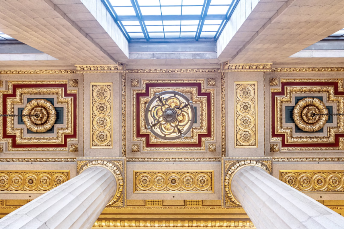  Details of the The main auditorium of the Mellon Auditorium in Washington D.C. 