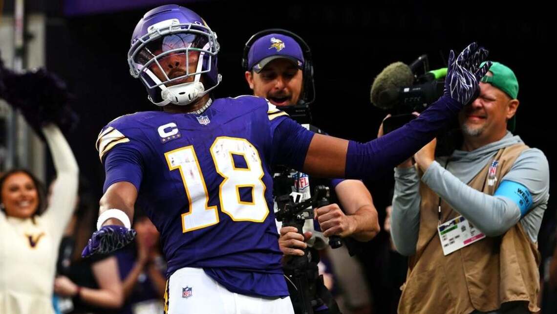 Unbeaten Vikings focused on winless Dolphins, not records