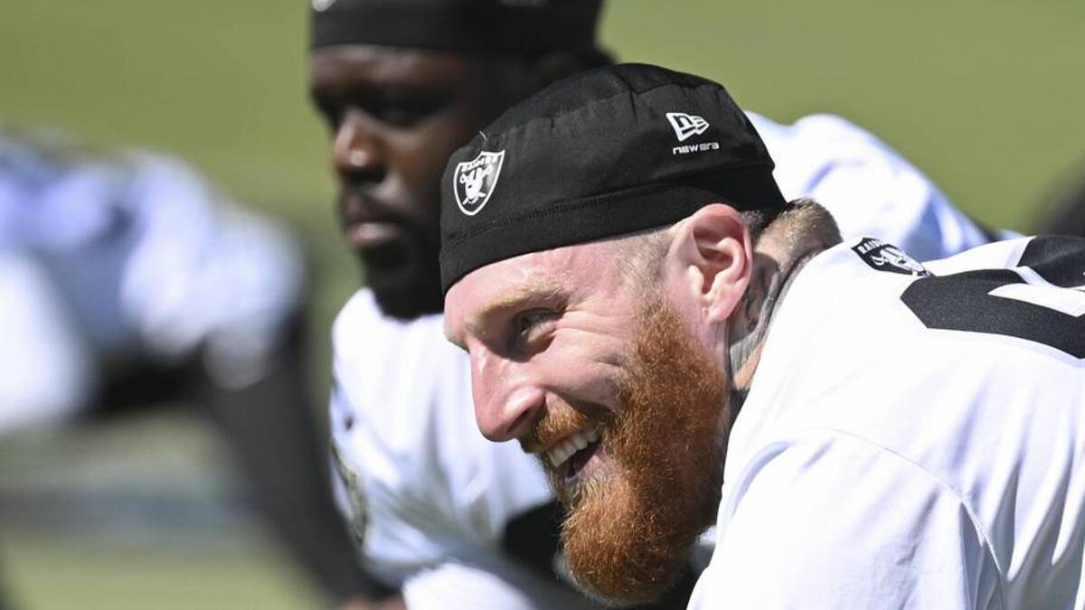  Las Vegas Raiders defensive end Maxx Crosby (98) looks on during organized team activities at Intermountain Health Performance Center. | Candice Ward-Imagn Images 