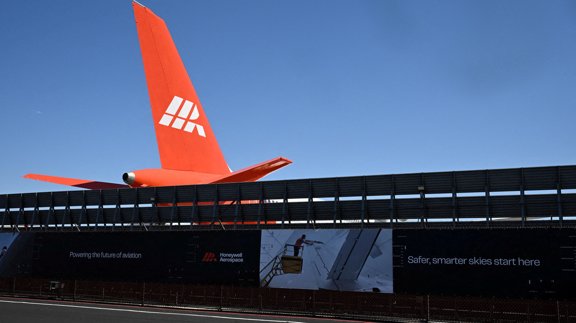 Newly spun-off Honeywell Aerospace cuts 2026 forecast on supply-chain woes 