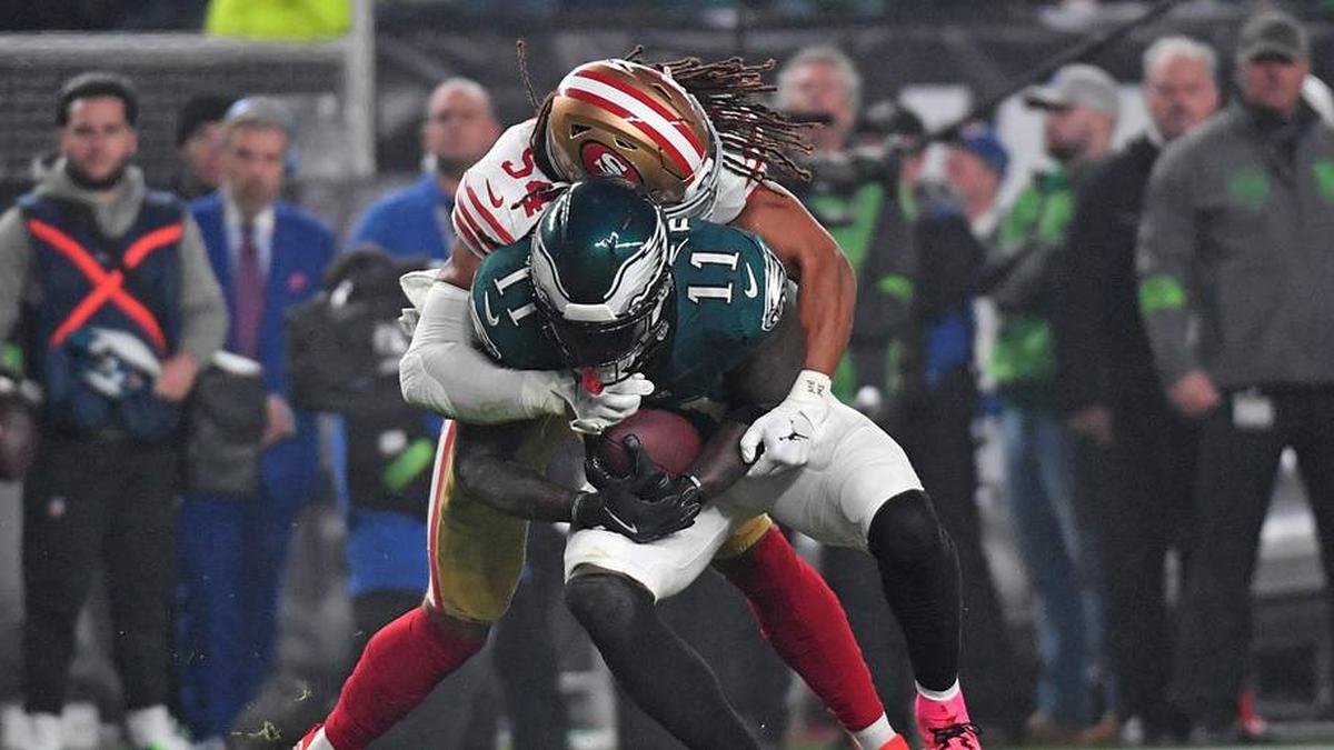  Dec 3, 2023; Philadelphia, Pennsylvania, USA; Philadelphia Eagles wide receiver A.J. Brown (11) is tackled by San Francisco 49ers linebacker Fred Warner (54) during the first quarter at Lincoln Financial Field. Mandatory Credit: Eric Hartline-Imagn Images | Eric Hartline-Imagn Images 