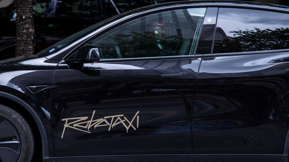 Tesla aims to sell Cybercab robotaxis by end of year despite federal probe 