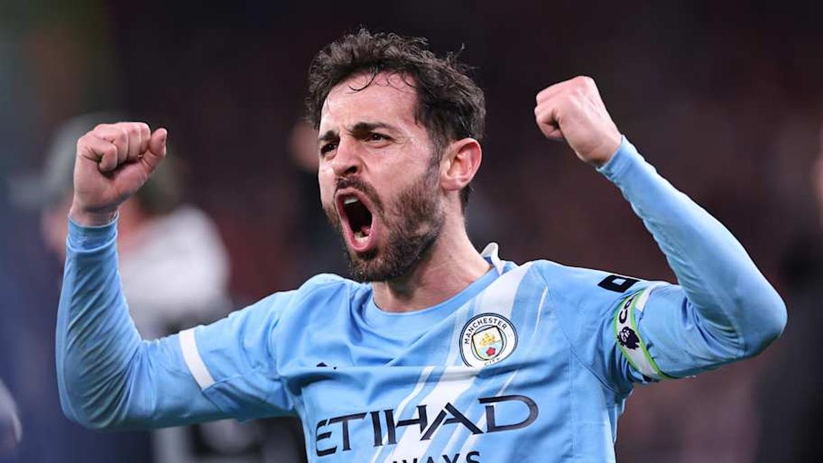  Bernardo Silva still has plenty left in the tank. | Robbie Jay Barratt-AMA/Getty Images 