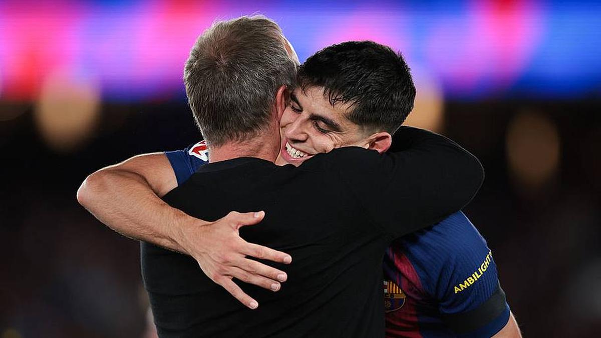  Gerard Martín (right) has earned Hansi Flick's full confidence. | Eric Alonso/Getty Images 