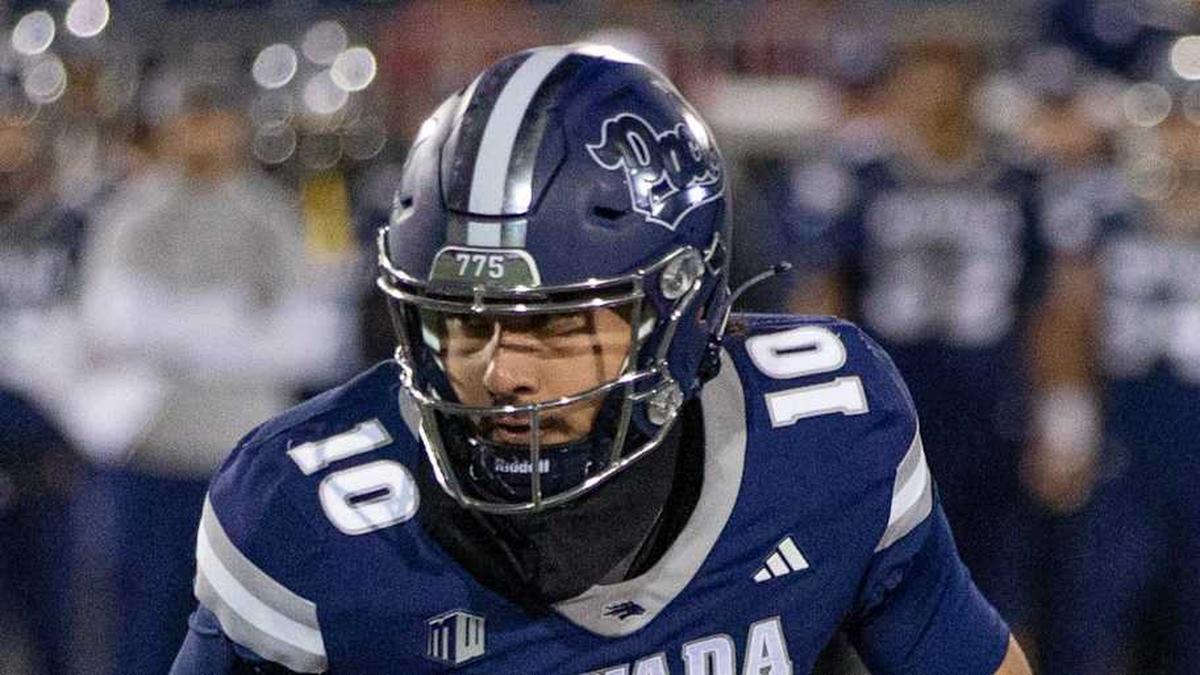  Nevada quarterback AJ Bianco (10) runs against UNLV in the second half of an NCAA college football game in Reno, Nev., Saturday, Nov. 29, 2025. | Tom R. Smedes/Special to the RGJ / USA TODAY NETWORK via Imagn Images 