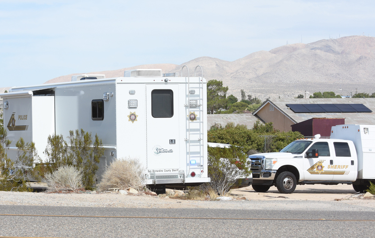 Woman killed, 19-year-old son wounded in Victorville shooting | Merced ...