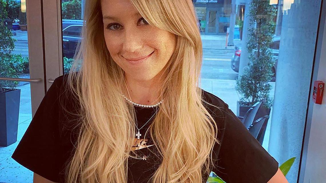 Anna Kournikova Iglesias. 