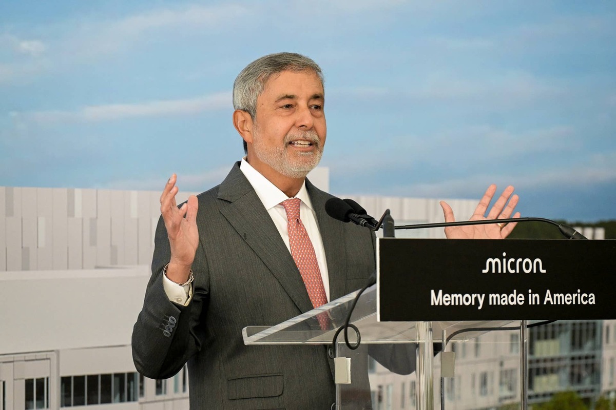  Micron stock gets a startling Wall Street verdict. 