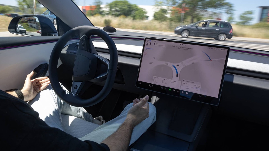 Tesla stock tumbles amid new probe over fatal crash into Texas home 
