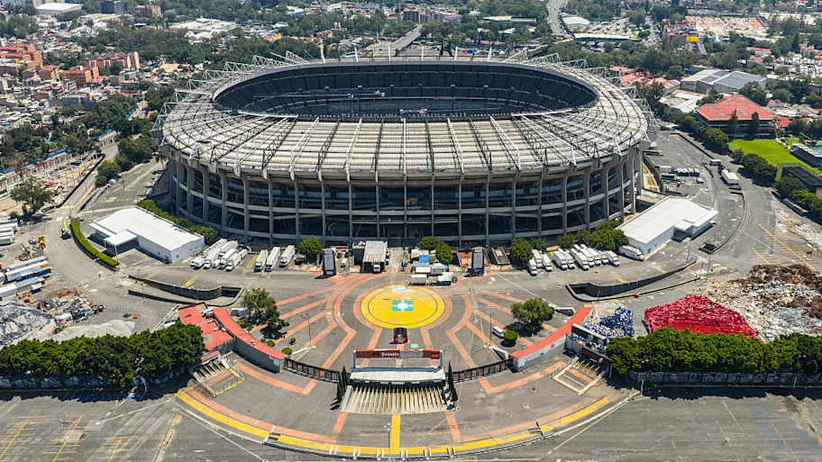  The opening match of the 2026 World Cup will happen at the Estadio Azteca in Mexico City. | Hector Vivas/Getty Images) 