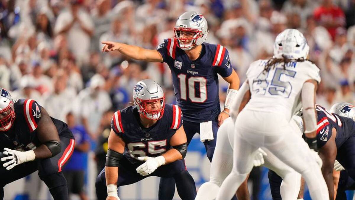  Oct 5, 2025; Orchard Park, New York, USA; New England Patriots quarterback Drake Maye (10) calls out signals prior to the snap against the Buffalo Bills during the first half at Highmark Stadium. Mandatory Credit: Gregory Fisher-Imagn Images | IMAGN IMAGES via Reuters Connect 