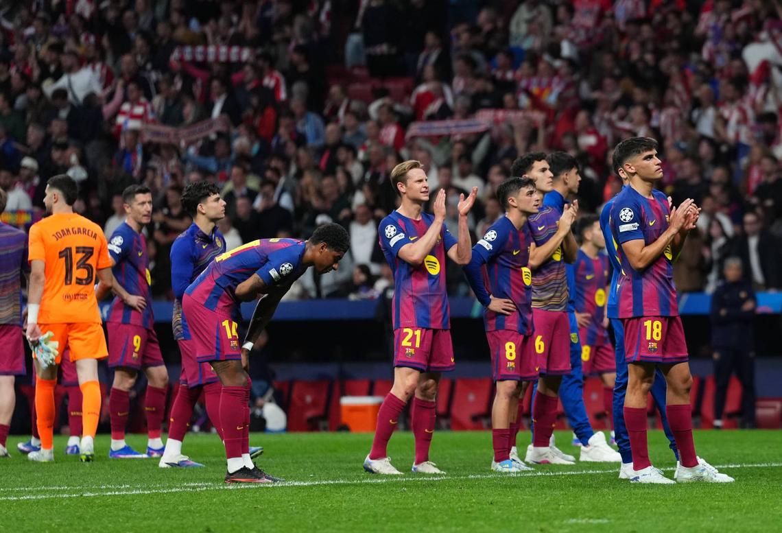  Marcus Rashford of FC Barcelona reacts as team mates Frenkie de Jong, Pedri and Gerard Martin acknowledge the fans following the UEFA Champions League 2025/26 Quarter-Final Second Leg match between Club Atlético de Madrid and FC Barcelona at Riyadh Air Metropolitano on April 14, 2026 in Madrid, Spain. (Photo by Angel Martinez/Getty Images) Photo by Angel Martinez/Getty Images
