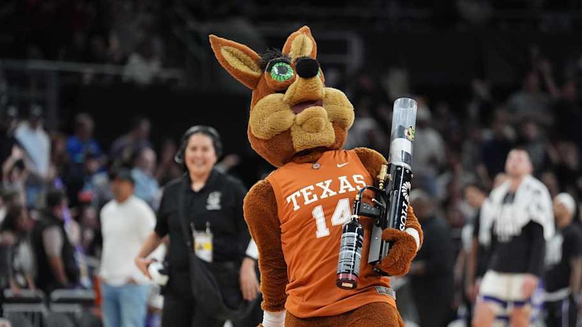  The Spurs played a pair of home games in Austin this year, a similar arrangement to the one that Adam Silver floated for the Grizzlies and Nashville. | Daniel Dunn-Imagn Images 