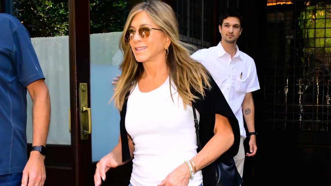 Jennifer Aniston's Breathable Spring Cardigan Is a Must Shop 