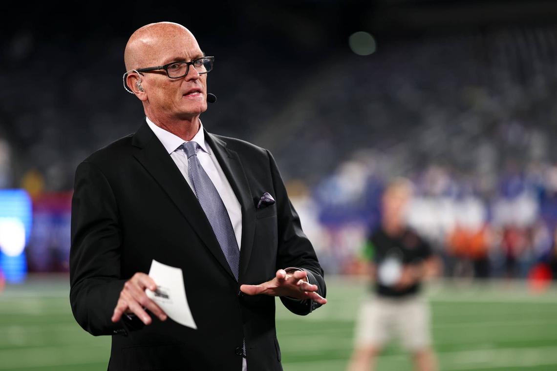  EAST RUTHERFORD, NJ - OCTOBER 2: ESPN broadcaster Scott Van Pelt talks on the field prior to an NFL football game abetween the New York Giants and the Seattle Seahawks at MetLife Stadium on October 2, 2023 in East Rutherford, New Jersey. (Photo by Kevin Sabitus/Getty Images) 
