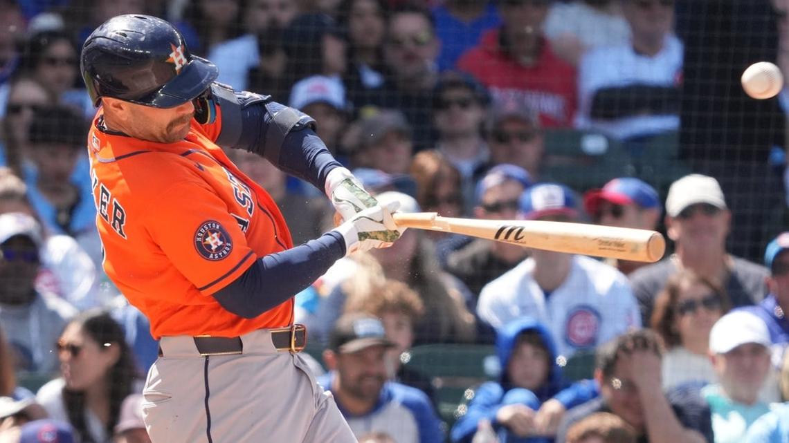 Christian Walker homers twice as Astros top Cubs
