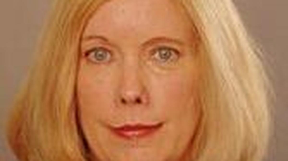 Sentinel employee -   *** Preferred photo ***    Orlando Sentinel vice president and editorial page editor Jane E. Healy, Orlando, Wednesday, December 14, 2005.  
(Roberto Gonzalez/Orlando Sentinel)